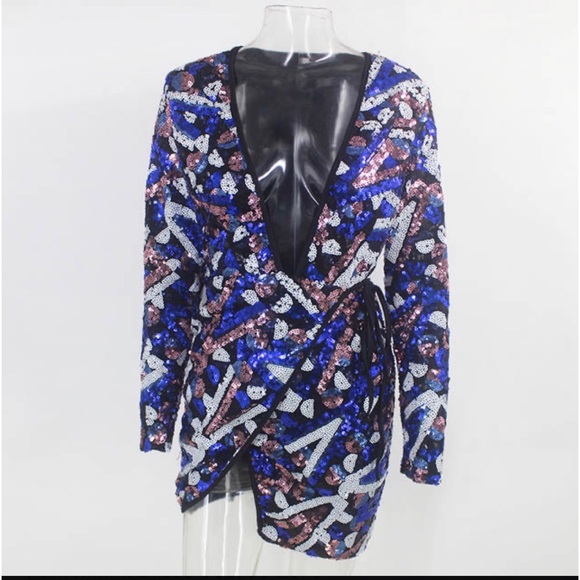 Sequin Abstract Print Body Con Dress - Picture 3 of 5